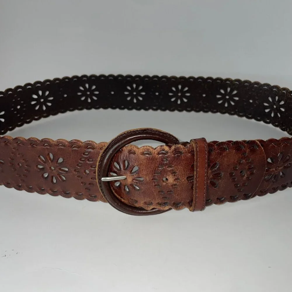 Via Spiga Brown Leather Belt Boho Cut-Out Design Size L Hippie Boho - Picture 8 of 8